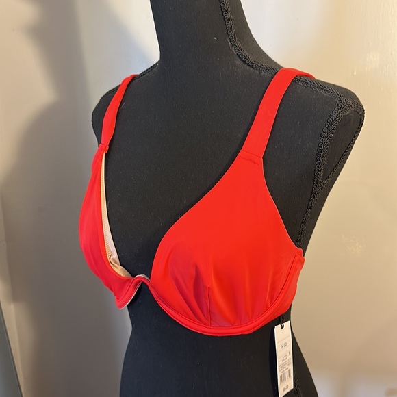 Red bikini top - Picture 4 of 4